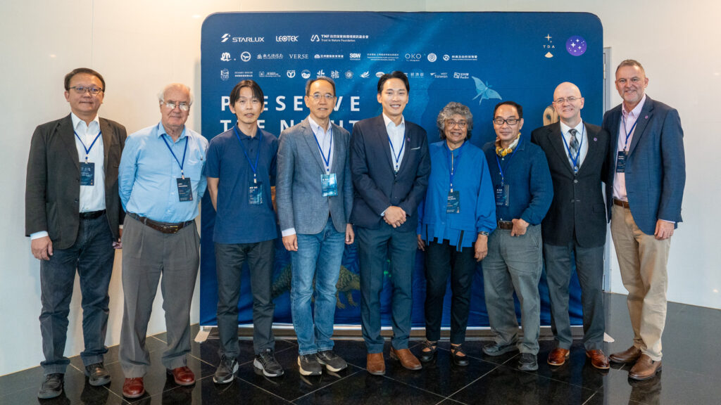 From fourth left: Distinguished Professor Chuan-Chin Chiao of National Tsing Hua University; Torrent Chin, President and Chief Sustainability Officer of LEOTEK and Strategy Director at LITEON Technology. From fourth right: Nalayini Brito-Davies, President of the Board of Directors of DarkSky International; Axiou Lin, Chair of the Taiwan Dark Sky Association; John Barentine, Principal Consultant for Dark Sky Conservation; and Ruskin Hartley, Executive Director of DarkSky International.