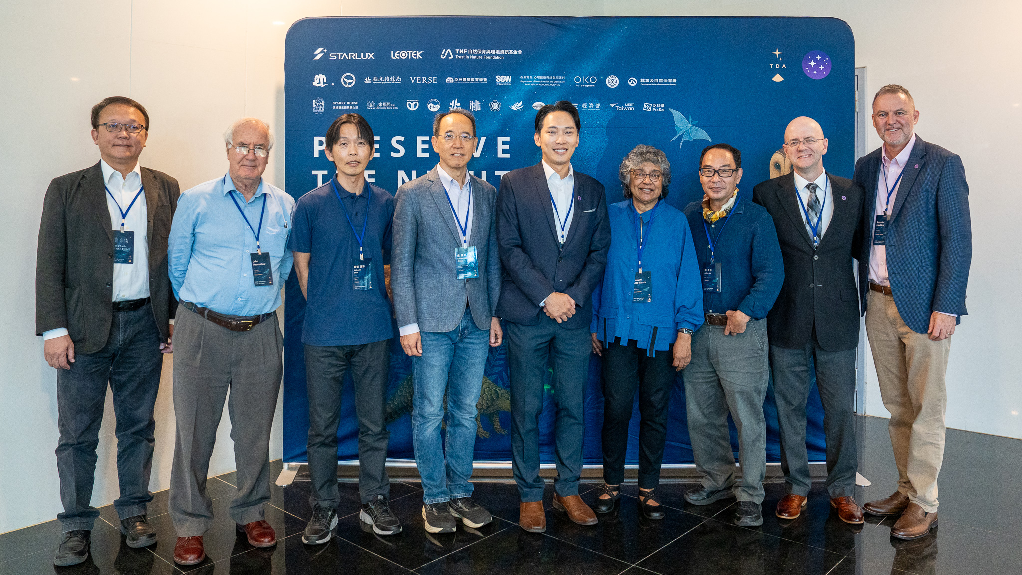 From fourth left: Distinguished Professor Chuan-Chin Chiao of National Tsing Hua University; Torrent Chin, President and Chief Sustainability Officer of LEOTEK and Strategy Director at LITEON Technology. From fourth right: Nalayini Brito-Davies, President of the Board of Directors of DarkSky International; Axiou Lin, Chair of the Taiwan Dark Sky Association; John Barentine, Principal Consultant for Dark Sky Conservation; and Ruskin Hartley, Executive Director of DarkSky International.